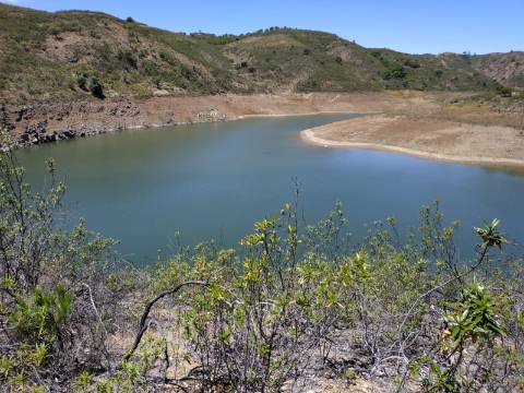 TERRENO COM 20 HECTARES - JUNTO AO LAGO - POSSIBILIDADE DE CONSTRUÇÃO - TURISMO - CORTE DO GAGO - CASTRO MARIM - ALGARVE