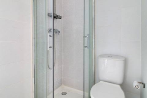 Apartamento T2 com 2 WC Renovado com lugar de parqueamento em garagem e sotão em Vila Real de Santo António