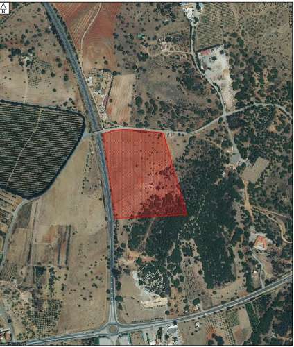 Oportunidade de Investimento no Algarve - Terreno com Viabilidade para Projeto Turístico.