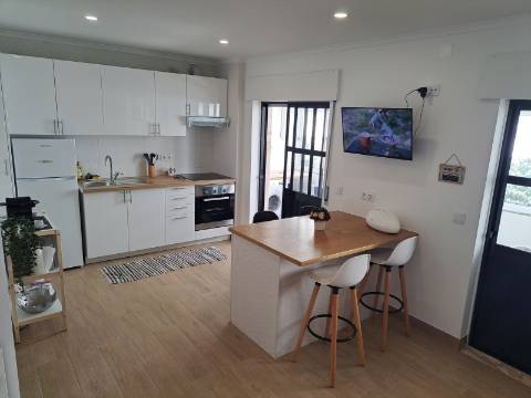 Apartamento T0 Monte Gordo para arrendamento de Outubro a Junho