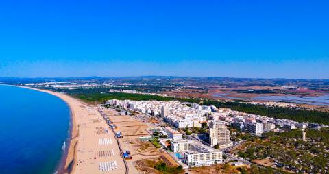 Apartamento T0 Monte Gordo para arrendamento de Outubro a Junho