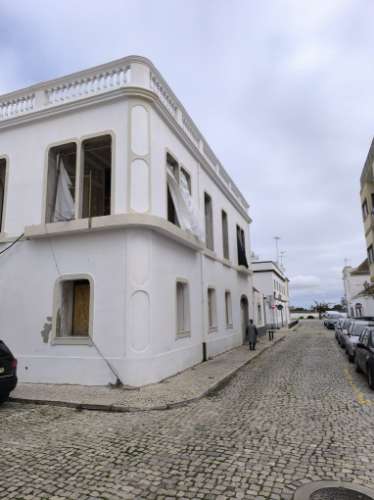 Empreendimento em Vila Real de Santo António com 5 fracções 2º linha do Rio Guadiana