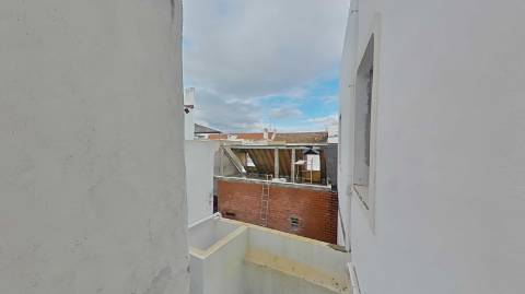 Empreendimento em Vila Real de Santo António com 5 fracções 2º linha do Rio Guadiana