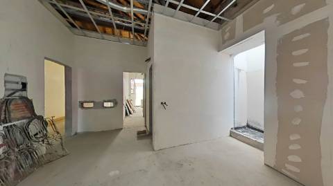 Empreendimento em Vila Real de Santo António com 5 fracções 2º linha do Rio Guadiana