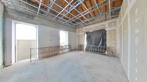 Empreendimento em Vila Real de Santo António com 5 fracções 2º linha do Rio Guadiana