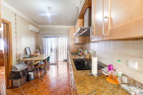 Moradia T4+2 em Vila Real de Santo António