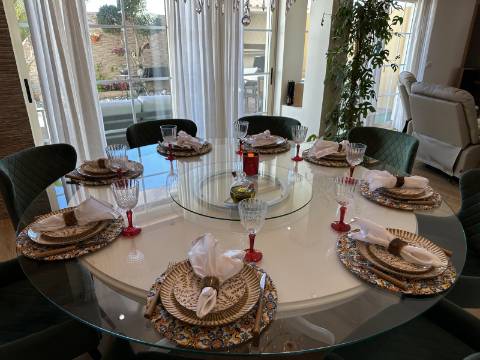 Magnífica Moradia T5 com excelentes áreas - Espaço, Conforto e Elegância!