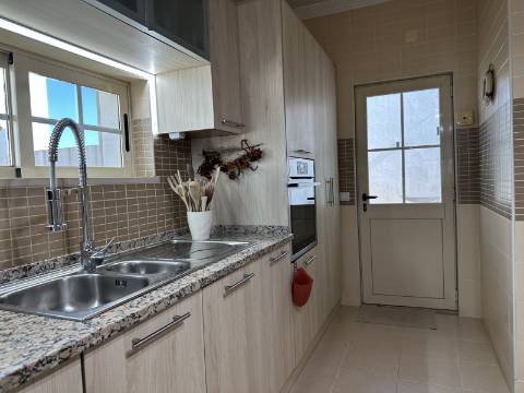 Magnífica Moradia T5 com excelentes áreas - Espaço, Conforto e Elegância!