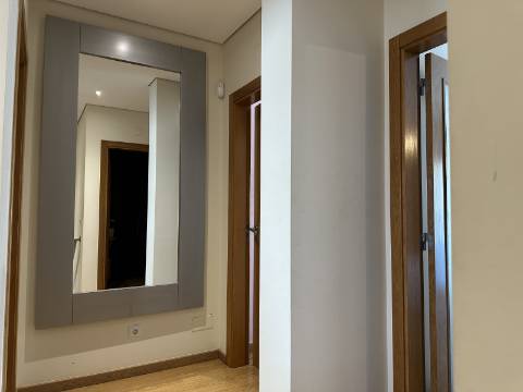 Magnífica Moradia T5 com excelentes áreas - Espaço, Conforto e Elegância!