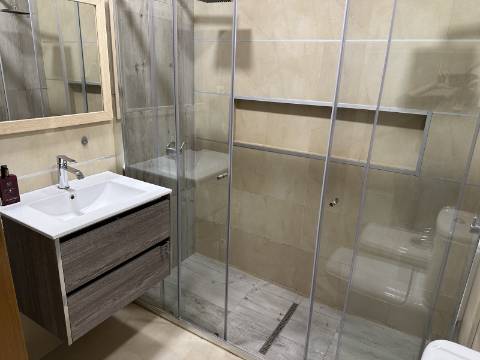 Magnífica Moradia T5 com excelentes áreas - Espaço, Conforto e Elegância!