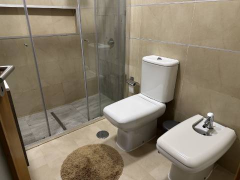 Magnífica Moradia T5 com excelentes áreas - Espaço, Conforto e Elegância!