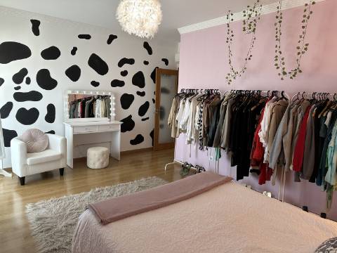 Magnífica Moradia T5 com excelentes áreas - Espaço, Conforto e Elegância!