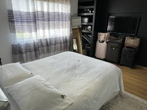 Magnífica Moradia T5 com excelentes áreas - Espaço, Conforto e Elegância!