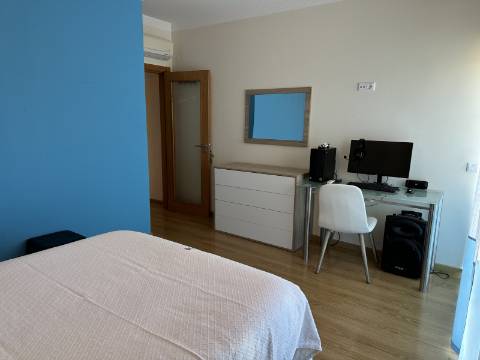 Magnífica Moradia T5 com excelentes áreas - Espaço, Conforto e Elegância!