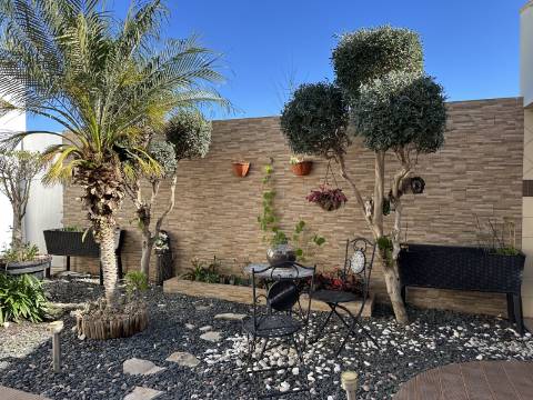 Magnífica Moradia T5 com excelentes áreas - Espaço, Conforto e Elegância!