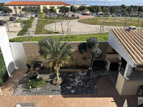 Magnífica Moradia T5 com excelentes áreas - Espaço, Conforto e Elegância!