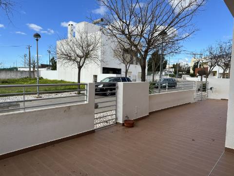 Magnífica Moradia T5 com excelentes áreas - Espaço, Conforto e Elegância!