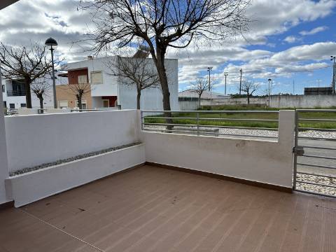 Magnífica Moradia T5 com excelentes áreas - Espaço, Conforto e Elegância!