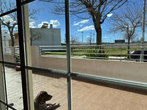 Magnífica Moradia T5 com excelentes áreas - Espaço, Conforto e Elegância!