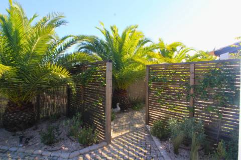 Exclusiva Moradia V4 Com Piscina e Vista Deslumbrante.