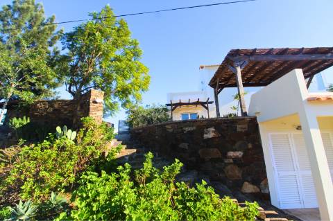 Exclusiva Moradia V4 Com Piscina e Vista Deslumbrante.