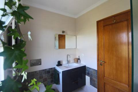 Exclusiva Moradia V4 Com Piscina e Vista Deslumbrante.