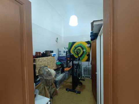 Casa típica com quintal em Olhão.