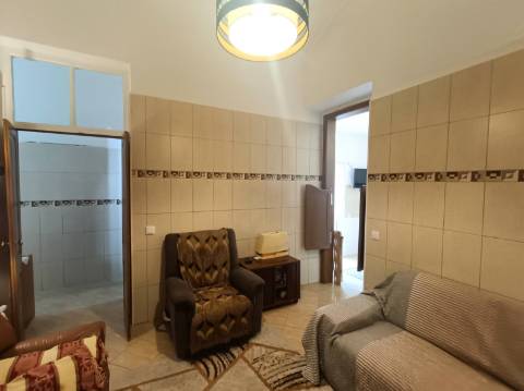 Casa típica com quintal em Olhão.