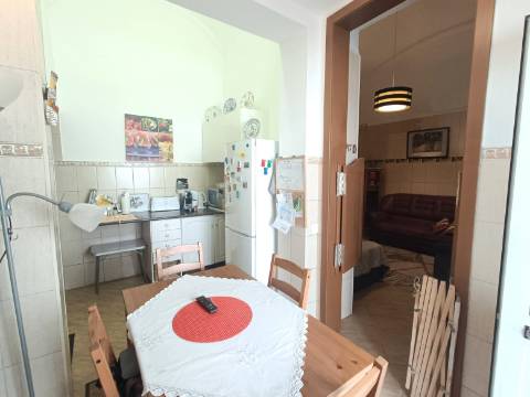 Casa típica com quintal em Olhão.