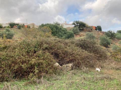 TERRENO RUSTICO COM 760 M2 - COM POÇO - EM ALTA MORA - ODELEITE - CASTRO MARIM