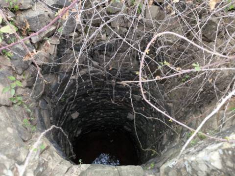 TERRENO RUSTICO COM 760 M2 - COM POÇO - EM ALTA MORA - ODELEITE - CASTRO MARIM