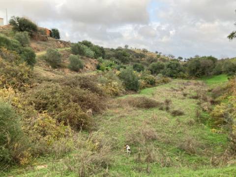 TERRENO RUSTICO COM 760 M2 - COM POÇO - EM ALTA MORA - ODELEITE - CASTRO MARIM