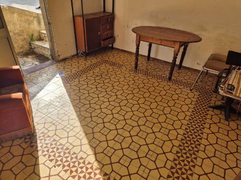 Moradia V3 em Laranjeiras, Alcoutim .