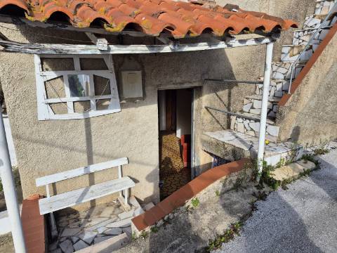 Moradia V3 em Laranjeiras, Alcoutim .