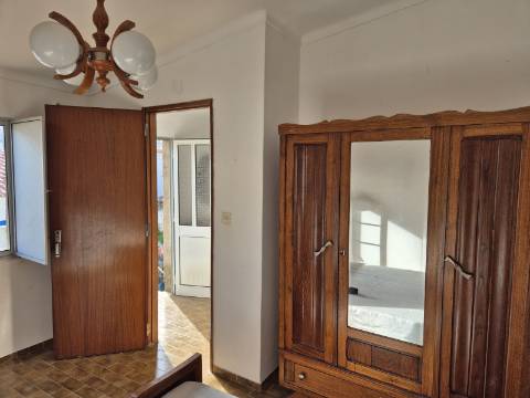 Moradia V3 em Laranjeiras, Alcoutim .