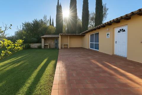 Moradia T2 com amplo Terreno em Estoi - Faro