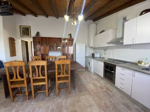 Moradia T2 com amplo Terreno em Estoi - Faro