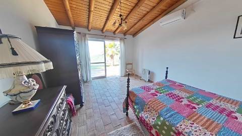 Moradia T2 com amplo Terreno em Estoi - Faro