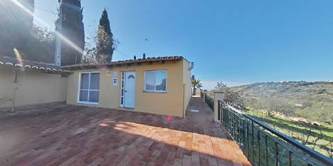 Moradia T2 com amplo Terreno em Estoi - Faro