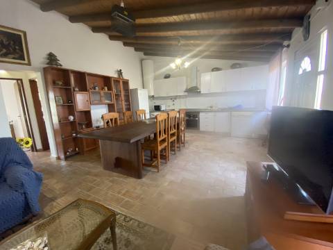 Moradia T2 com amplo Terreno em Estoi - Faro