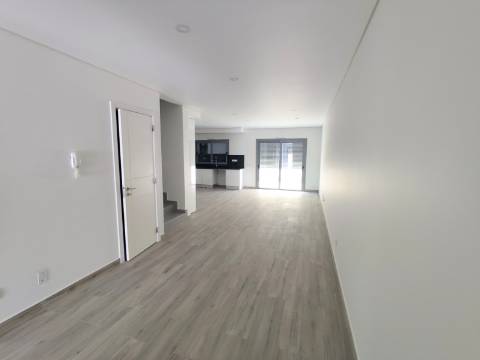 Moradia T3 na Urbanização Marlin - Tavira