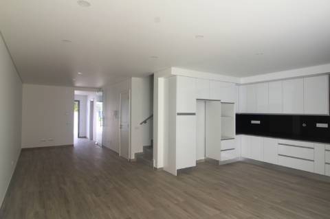 Moradia T3 na Urbanização Marlin - Tavira