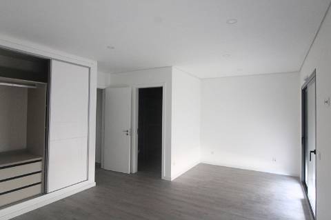 Moradia T3 na Urbanização Marlin - Tavira