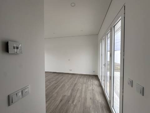 Moradia Isolda com 4 suites Altura