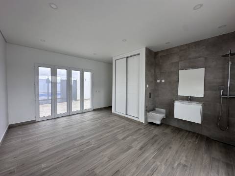 Moradia Isolda com 4 suites Altura