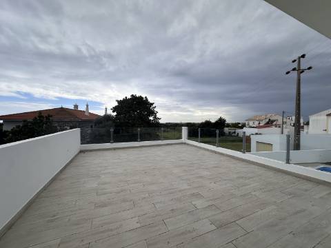 Moradia Isolda com 4 suites Altura