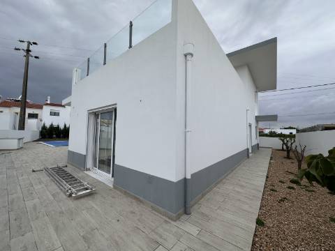 Moradia Isolda com 4 suites Altura