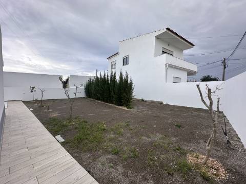 Moradia Isolda com 4 suites Altura