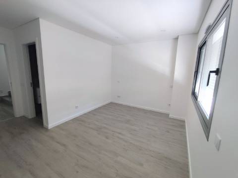 Moradia T2 na zona da Pegada, Tavira