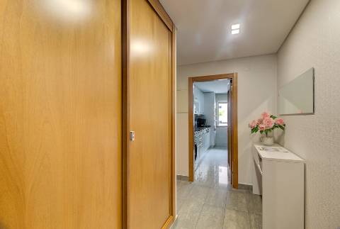 Apartamento T2 com estacionamento e vistas para Rio Guadiana